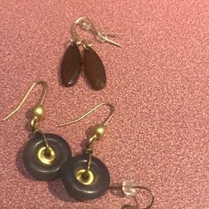 Lot of earrings all in excellent shape three are for pierced ears one clip on